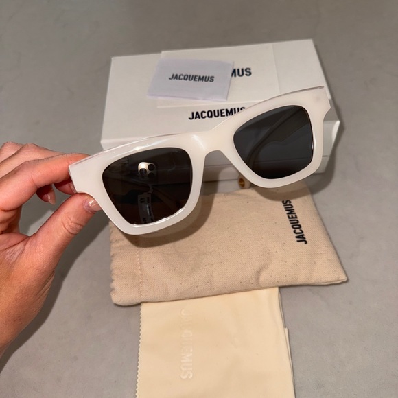 NWT JACQUEMUS SUNGLASSES LES LUNETTES - Picture 1 of 6
